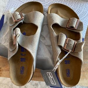 NWT Birkenstocks - Arizona Tan Suede with Soft Footbed